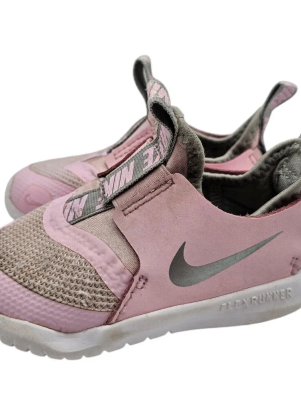 Nike Girls Flex Runner Size 6C Pink Silver Running Shoes Sneakers AT4665-609
